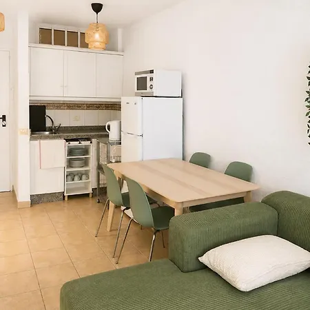 Apartment Lovely In Santa Cruz De Tenerife With Wifi Playa de las Americas (Tenerife)